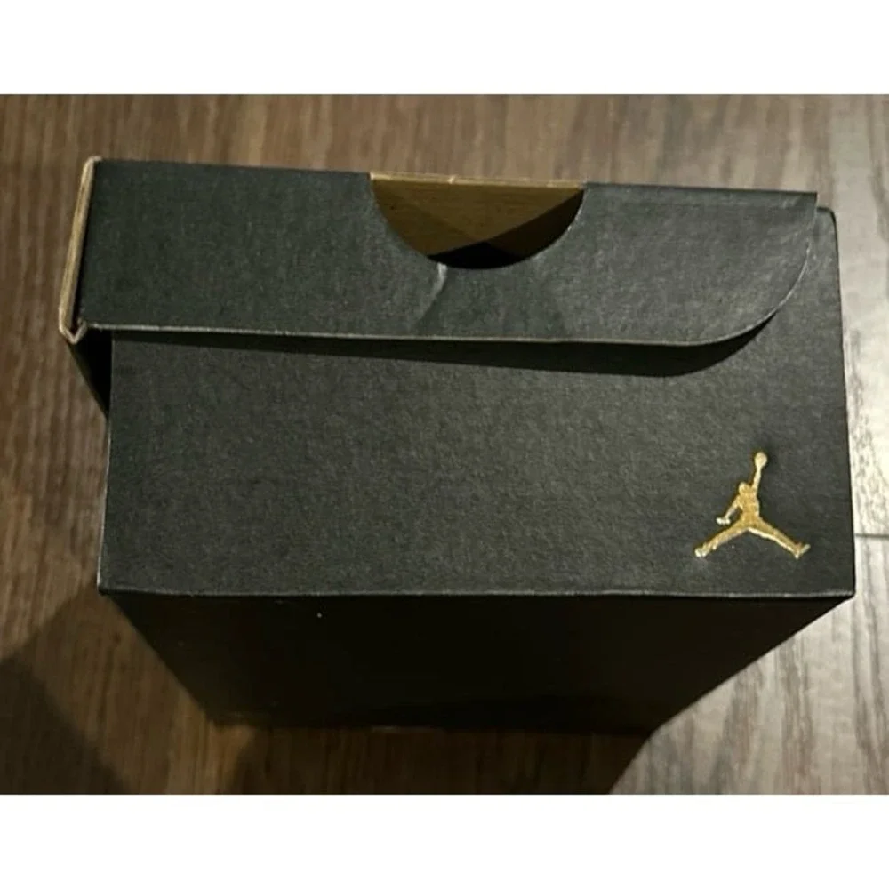 Nike‎ Jordan empty shoe box